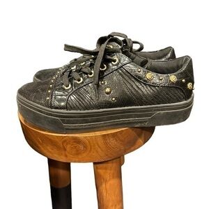 DISNEY Call It Spring shoes 6.5